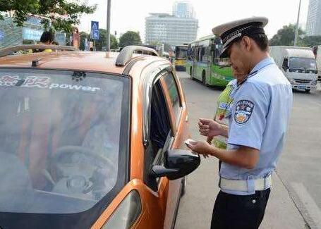 交警可以随便在路上查车吗?交警什么条件下可以上路查车?